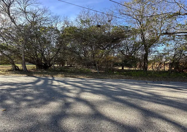 Photo 2 of Land for sale at 11302 Circle Dr, Austin, TX 78748 | MLS# 9270810 | Listing updated on 2026-08-28