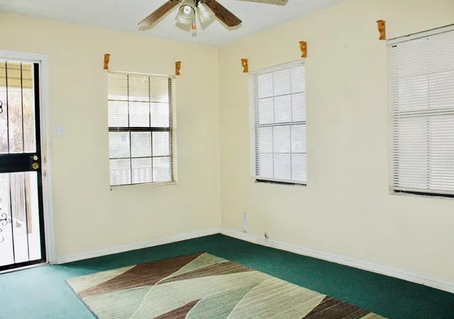 Photo 4 of Single family home for sale at 4704 Gonzales St, Austin, TX 78702 | MLS# 8721235 | Listing updated on 2026-03-20