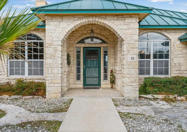 2nd image of 101 Valley Vista Rd, Wimberley, TX 78676 | MLS# 8280016