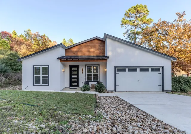 Photo 1 of Single family home for sale at 273 Tahitian Dr, Bastrop, TX 78602 | MLS# 9084766 | Listing updated on 2026-05-05