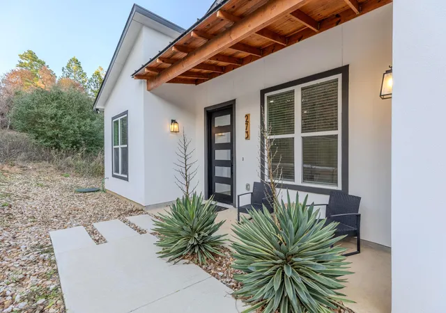 Photo 3 of Single family home for sale at 273 Tahitian Dr, Bastrop, TX 78602 | MLS# 9084766 | Listing updated on 2026-05-05