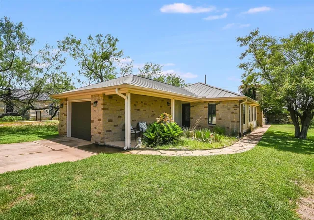 Homes for sale in Horseshoe Bay, TX | 603 Sun Ray, Horseshoe Bay, TX 78657 | MLS# 1346658