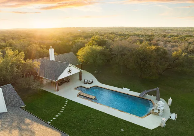 Photo 1 of Single family home for sale at 583 W Overlook Mountain Rd, Buda, TX 78610 | MLS# 1746192 | Listing updated on 2026-09-30