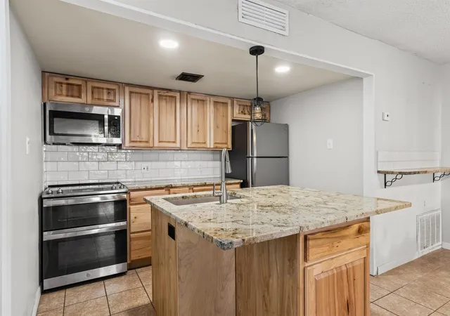5th image of 24 Marina Cir, Wimberley, TX 78676 | MLS# 5497849