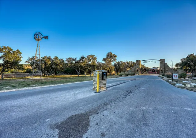 16th image of 137 Falling Oak Dr Dr, Blanco, TX 78606 | MLS# 4264409