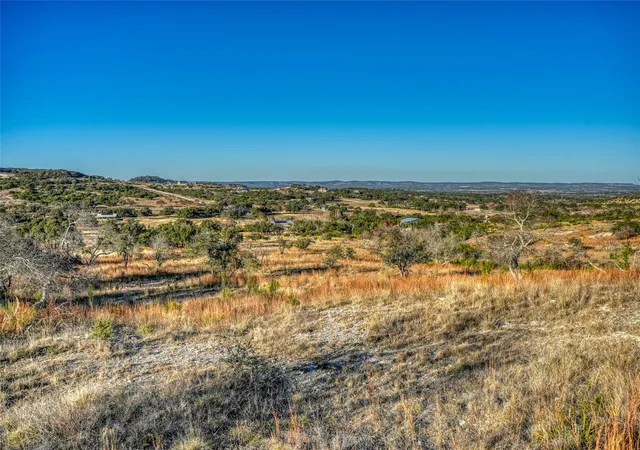 2nd image of 137 Falling Oak Dr Dr, Blanco, TX 78606 | MLS# 4264409
