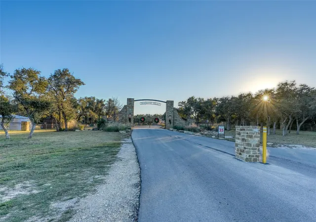 26th image of 136 & 137 Falling Oak Dr, Blanco, TX 78606 | MLS# 8338612