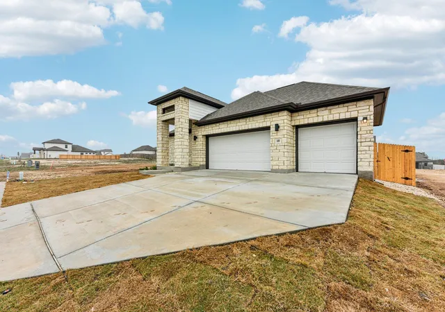 Photo 2 of Sale Pending at 581 Treadwell Ln, Kyle, TX 78640 | MLS# 9767789 | Listing updated on 2026-09-21