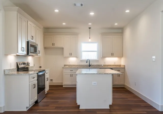Photo 4 of Single family home for sale at 315 String Prairie Way, Smithville, TX 78957 | MLS# 5112999 | Listing updated on 2026-09-19