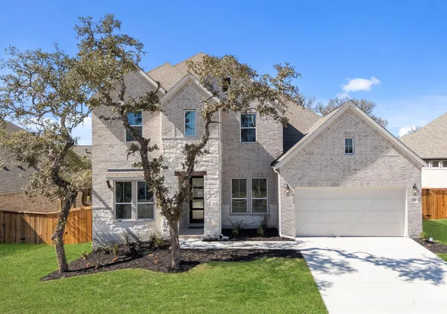 Photo 2 of Sale Pending at 372 Wood Thrush Run, Kyle, TX 78640 | MLS# 9117604 | Listing updated on 2026-10-01