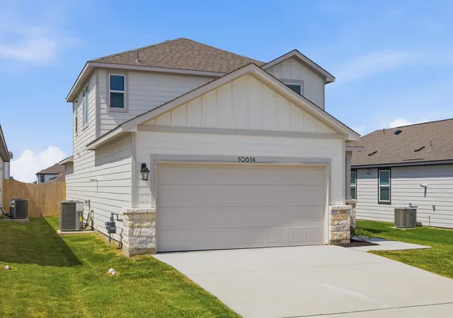 Photo 3 of Sale Pending at 10614 Justify Ln, Buda, TX 78610 | MLS# 1092901 | Listing updated on 2026-09-29