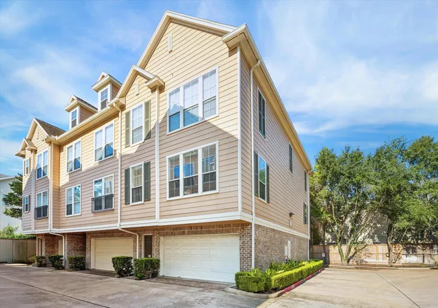 Homes for sale in Houston, TX | 3001 Murworth Dr #1306, Houston, TX 77025 | MLS# 1504158