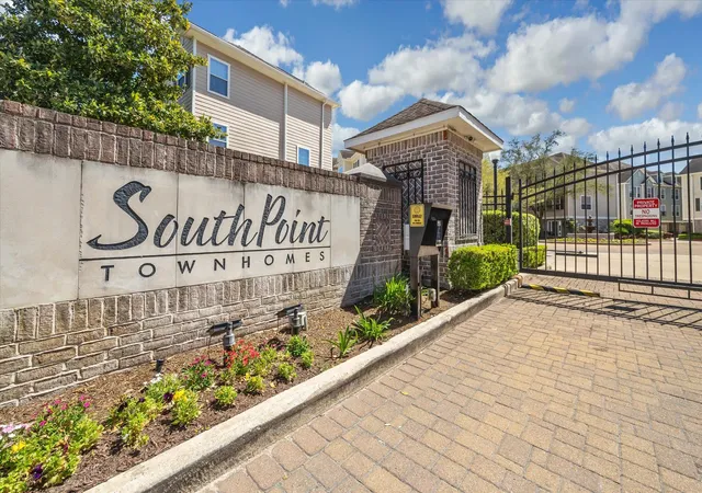 Homes for sale in Houston, TX | 3001 Murworth Dr #1306, Houston, TX 77025 | MLS# 1504158