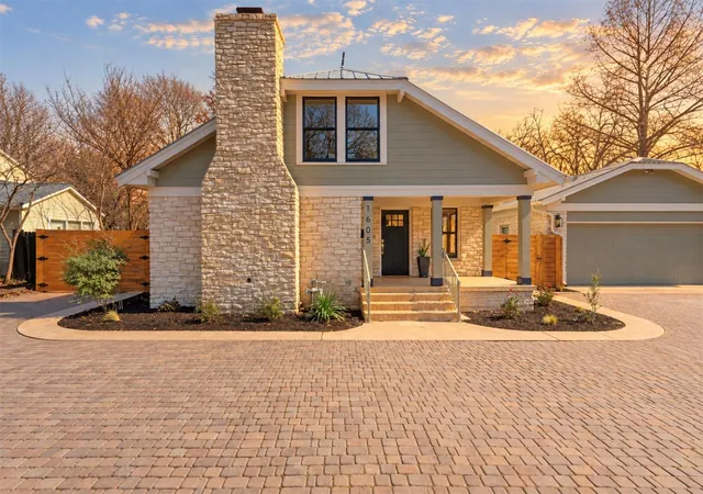 Photo 1 of Single family home for sale at 1605 S Austin Ave, Georgetown, TX 78626 | MLS# 1561462 | Listing updated on 2026-10-28