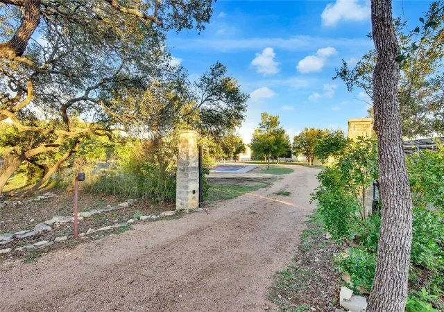2nd image of 609 S Creekwood Dr, Driftwood, TX 78619 | MLS# 6715619