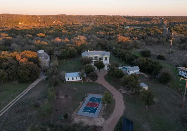 3rd image of 609 S Creekwood Dr, Driftwood, TX 78619 | MLS# 6715619