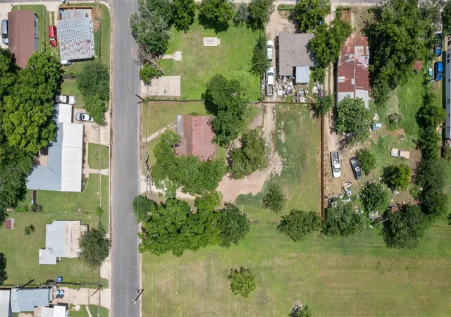 Homes for sale in Elgin, TX | 503 W Alamo St, Elgin, TX 78621 | MLS# 8276677