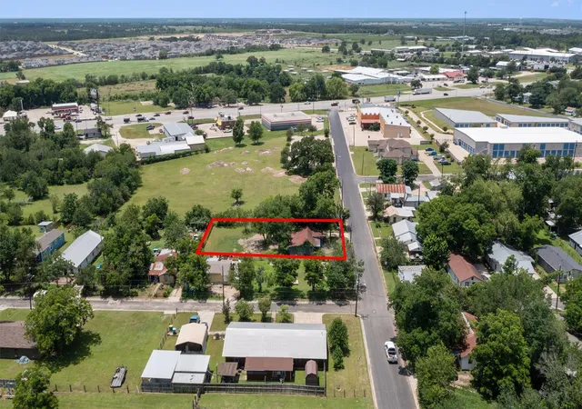 Homes for sale in Elgin, TX | 503 W Alamo St, Elgin, TX 78621 | MLS# 8276677