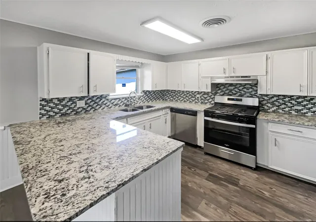 Photo 2 of Single family home for sale at 1105 E 17th Street, Georgetown, TX 78626 | MLS# 3366157 | Listing updated on 2026-10-01