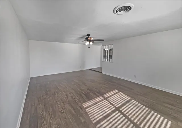 Photo 3 of Single family home for sale at 1105 E 17th Street, Georgetown, TX 78626 | MLS# 3366157 | Listing updated on 2026-10-01