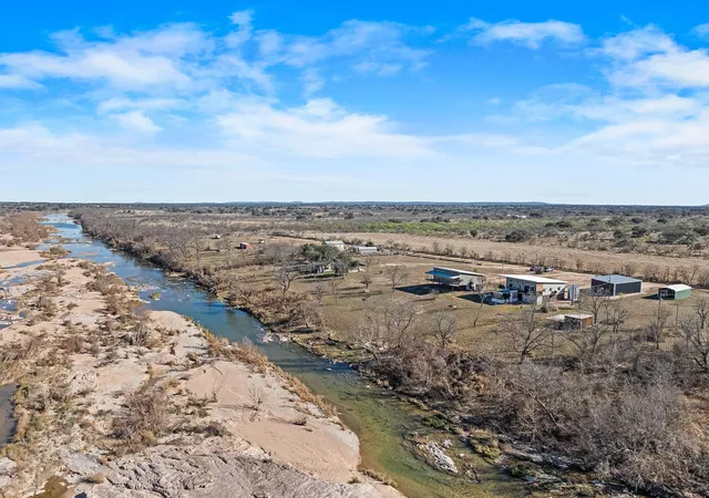 4th image of 247 Diamond Cross Dr, Llano, TX 78643 | MLS# 5653320