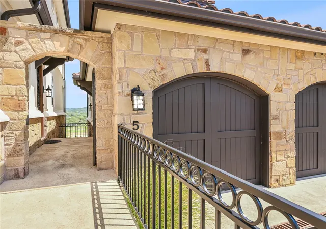 2nd image of 17545 E Reed Parks Rd, Jonestown, TX 78645