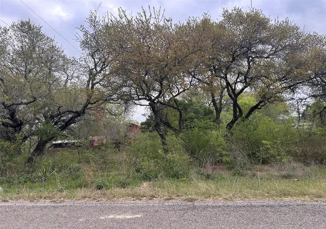 2nd image of 10509 W Lakeview Dr, Jonestown, TX 78645 | MLS# 7755965