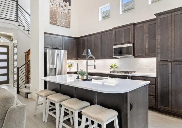 Listing Photo 4 - Condo for sale in building located at 103 Cartwheel Bend, Austin, TX 78738 - Unit #51