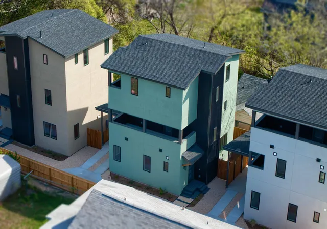 3rd image of 2818 E 22Nd St #2, Austin, TX 78722 | MLS# 9684980