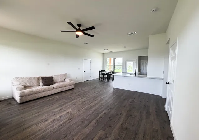 3rd image of 138 Blushing Dr, Cedar Creek, TX 78612 | MLS# 9505513