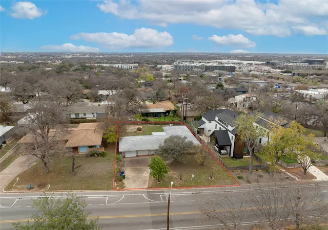 4th image of 1710 Woodland Ave, Austin, TX 78741 | MLS# 1107938