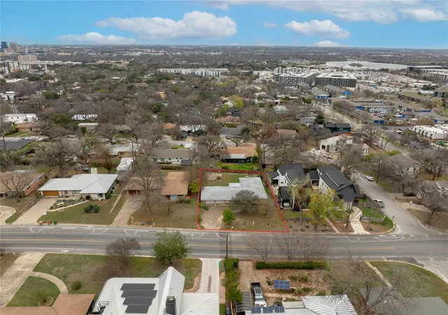 8th image of 1710 Woodland Ave, Austin, TX 78741 | MLS# 1107938