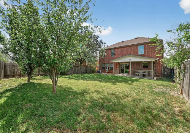 Photo 4 of Single family home for sale at 924 Oatmeal Dr, Pflugerville, TX 78660 | MLS# 2331805 | Listing updated on 2026-10-11