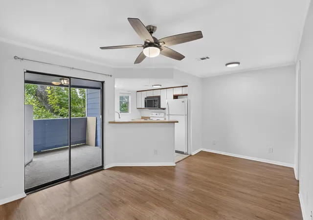 Photo 3 of Condo for sale at 2500 Burleson Rd #615, Austin, TX 78741 | MLS# 5462007 | Listing updated on 2026-10-03