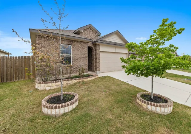 Photo 2 of Single family home for sale at 229 Independence Ave, Liberty Hill, TX 78642 | MLS# 5080181 | Listing updated on 2026-02-22