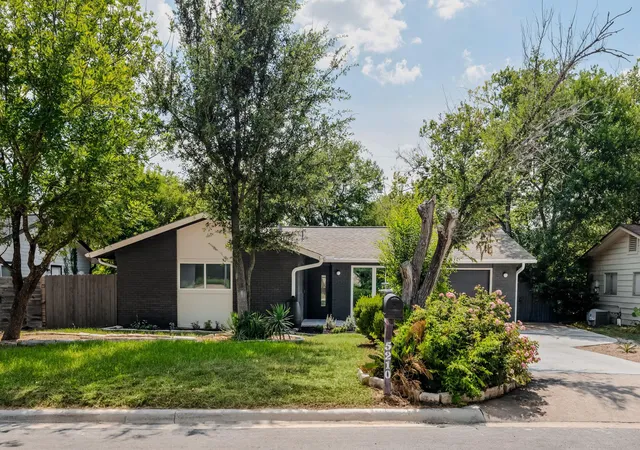 1st image of 5210 Gladstone Dr, Austin, TX 78723 | MLS# 4351316