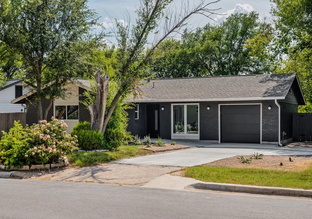3rd image of 5210 Gladstone Dr, Austin, TX 78723 | MLS# 4351316
