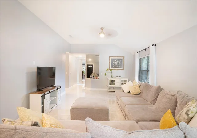 4th image of 11609 Loweswater Ln, Austin, TX 78754 | MLS# 4128576