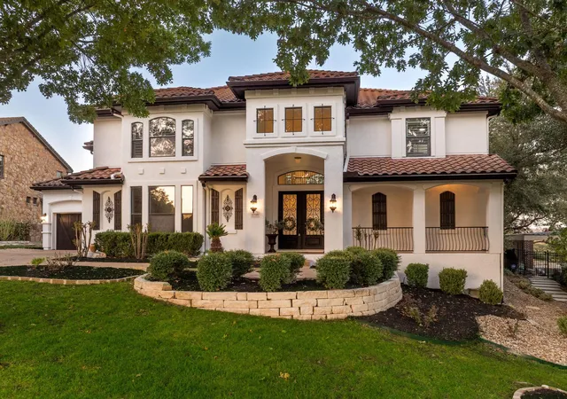 Photo 3 of Sale Pending at 11516 Eagles Glen Dr, Austin, TX 78732 | MLS# 2483176 | Listing updated on 2026-06-02
