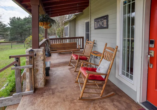 Photo 4 of House for sale at 418 Vyvjala Rd, Smithville, TX 78957 | MLS# 8676510 | Listing updated on 2026-08-18