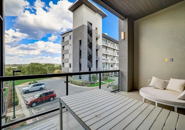 2nd image of 5921 Hi Line Rd, Austin, TX 78734