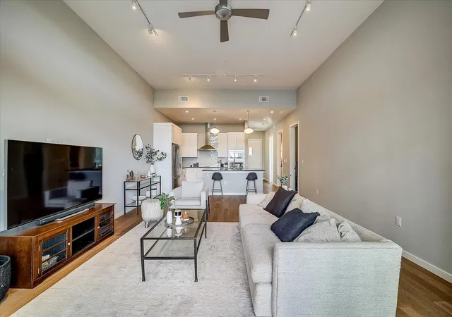4th image of 5921 Hi Line Rd #1204, Austin, TX 78734 | MLS# 6596606