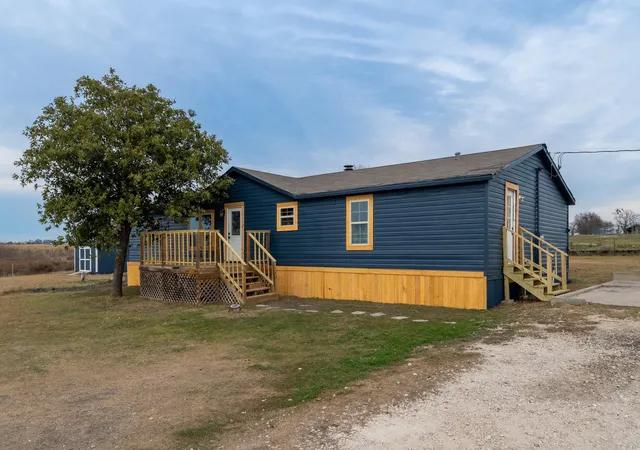 Photo 2 of Single family home for sale at 1725 Fm 972, Georgetown, TX 78626 | MLS# 5812349 | Listing updated on 2026-02-15