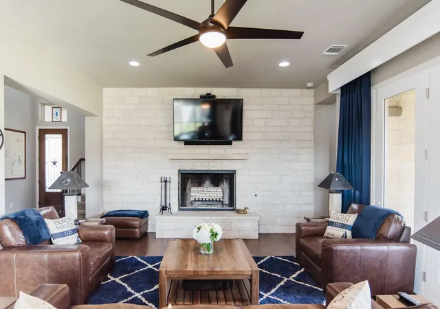 Photo 4 of Single family home for sale at 448 Seawind, Lakeway, TX 78734 | MLS# 4298252 | Listing updated on 2026-06-01