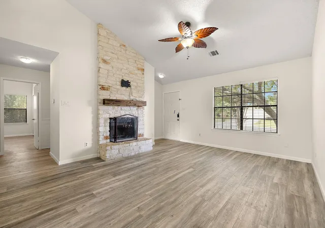 Photo 4 of Single family home for sale at 1705 Laurel Path, Round Rock, TX 78664 | MLS# 4041621 | Listing updated on 2026-09-09