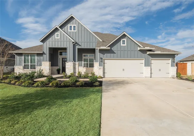 2nd image of 157 Mcnaughton Dr, Liberty Hill, TX 78642 | MLS# 4610689