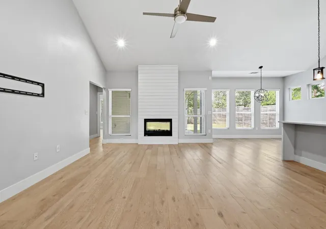 Photo 4 of Single family home for sale at 4207 Alexandria Dr, Austin, TX 78749 | MLS# 3181289 | Listing updated on 2026-09-28