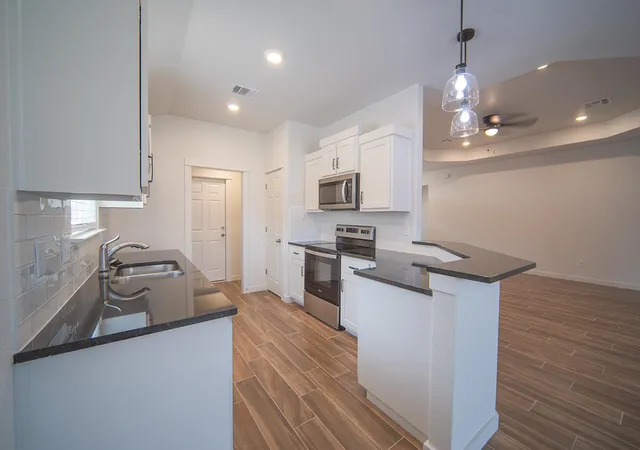 Photo 3 of Single family home for sale at 1414 Sideoats Ln, Temple, TX 76502 | MLS# 1951968 | Listing updated on 2026-10-09
