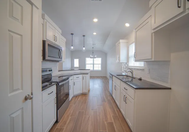 Photo 3 of Single family home for sale at 1414 Sideoats Ln, Temple, TX 76502 | MLS# 1951968 | Listing updated on 2026-10-09