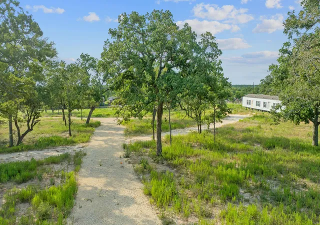 2nd image of 1385 Pettytown Rd, Dale, TX 78616 | MLS# 9138473